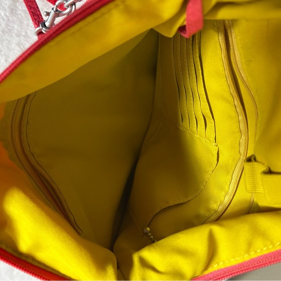 Baggallini Coral Crossbody Bag adjustable Strap 3 Zip Pickets Yellow Lining - Picture 5 of 12